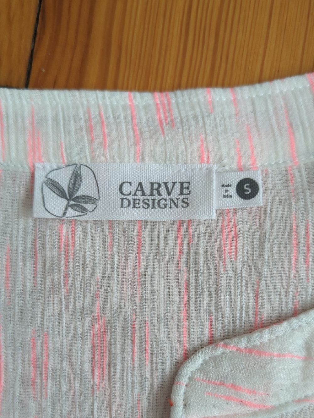 NWOT Carve Designs Dylan Gauze Shirt Small - Picture 4 of 7
